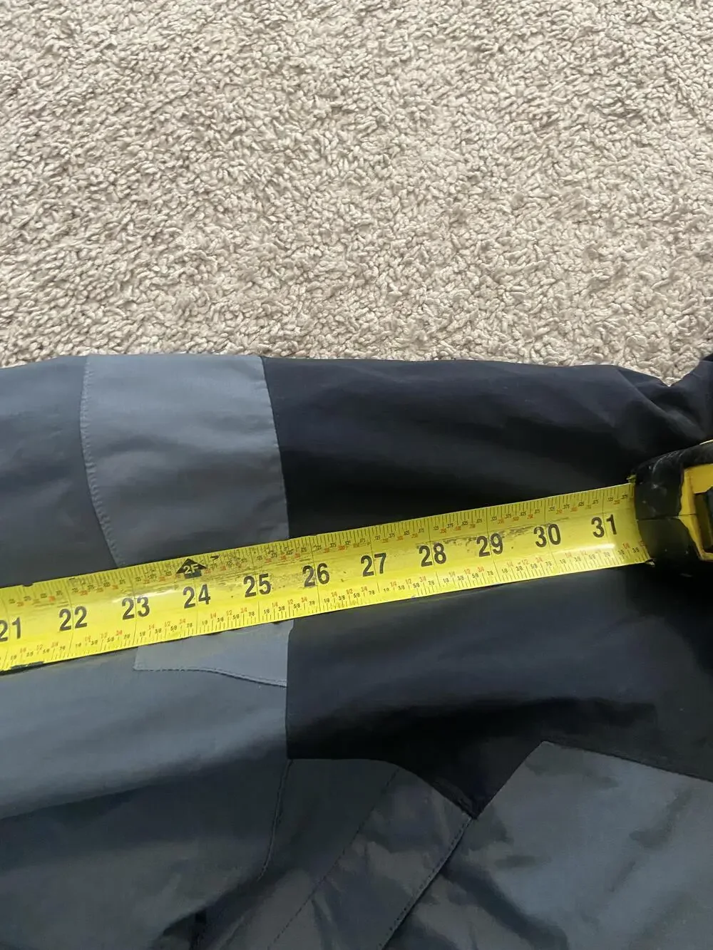 The North Face Jacket Mens 2XL Gray Black HyVent Ski Insulated Waterproof Winter